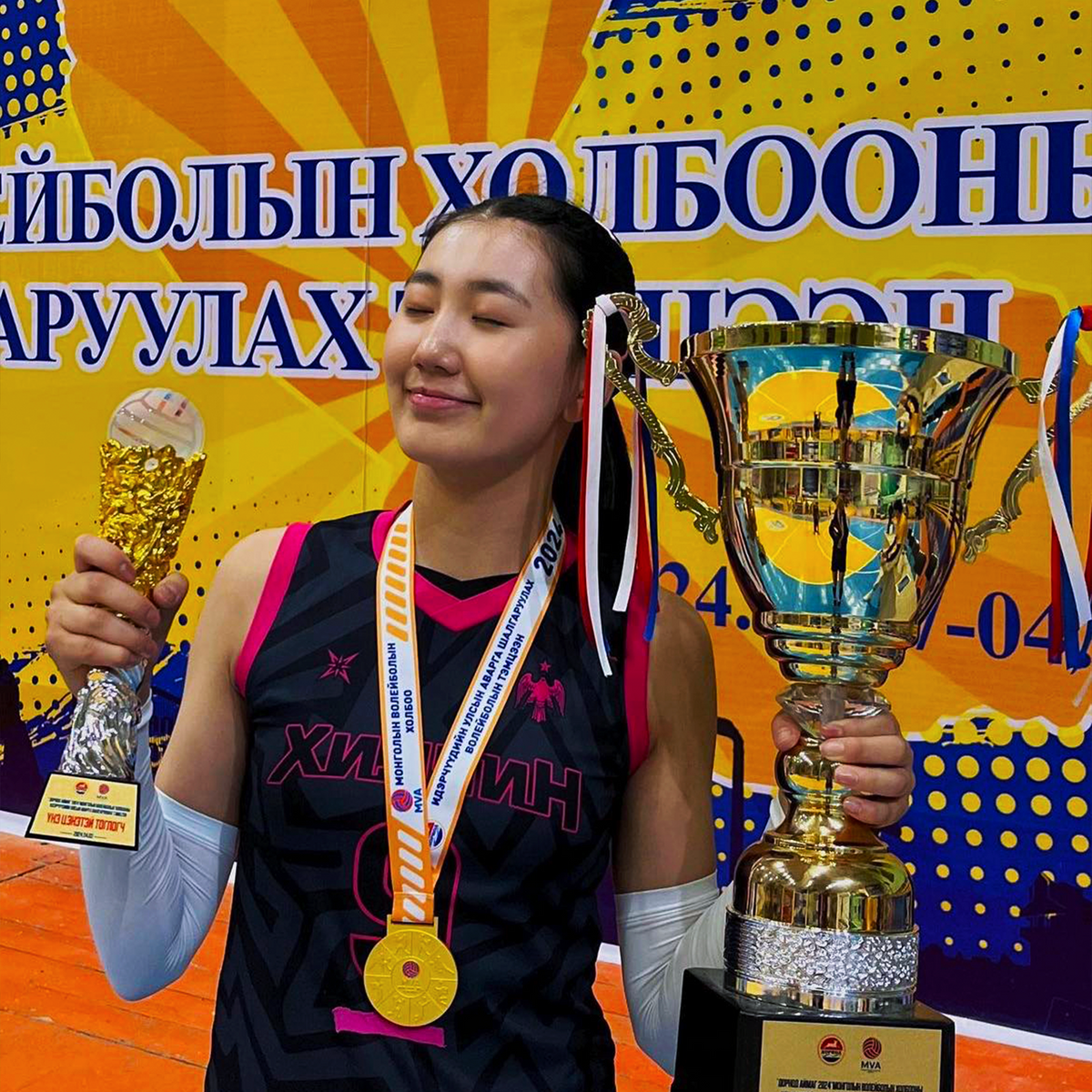 2022 оны Өсвөрийн улсын аварга алт, 2023 оны Насанд хүрэгчдийн улсын аварга, 2023 оны Зүүн азийн залуучуудын наадмын мөнгө, 2024 оны Үндэсний дээд лигийн мөнгө, 2024 оны Идэрчүүдийн улсын аварга. Цаашид Монгол улсын шигшээ багт тоглож амжилт гаргахыг хүсдэг.
