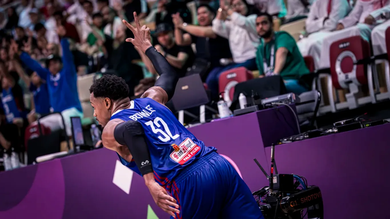 FIBA Asia Cup 2025: Филиппиний шигшээ багийн лидер Justin Brownlee багаа шөвгийн 8-д шалгарууллаа