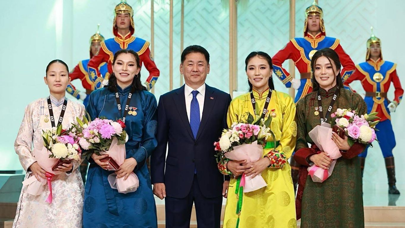 Дэлхийг алмайруулсан Монгол охид 3х3 ДАШТ-ний мөнгөн медальт, МУГТ цол хослуулан хүртлээ