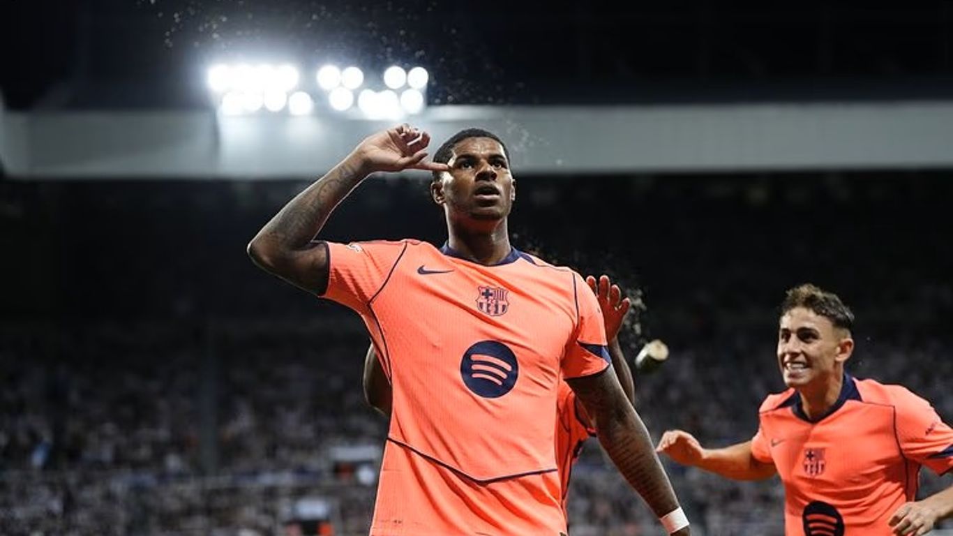 Англи довтлогч Marcus Rashford дубль хийж багаа ялалтад хөтөллөө