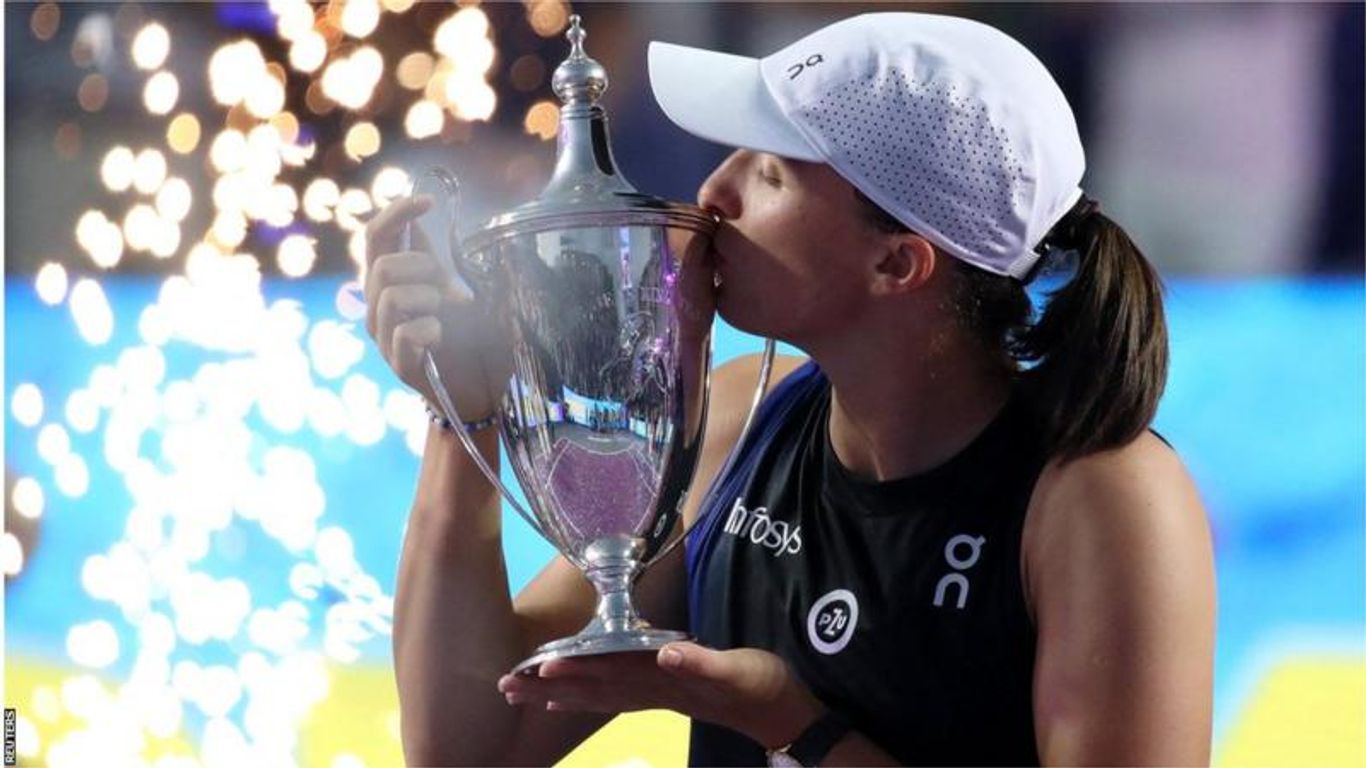 Ига Свитек 2023 оны WTA Finals тэмцээний аваргаар тодорлоо