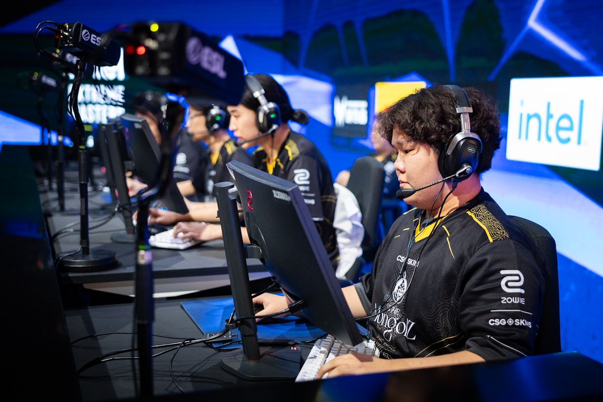 Мэйжорын өмнө зохиогдож байгаа хамгийн том тэмцээн BLAST Rivals Fall 2025-ийг таамаглавал