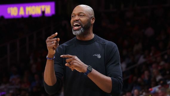 ESPN-ийн аналистууд 2025-2026 оны NBA-н улирын шилдгүүдээр хэнийг таамагласан бэ?