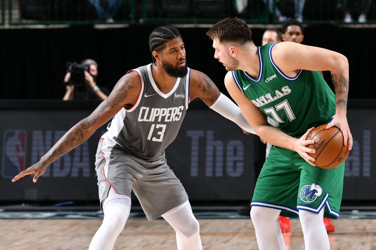 NBA-ийн түүх дахин бичигдэх үү? Кавс, Бостон нар талбайн давуу талаа алдаж, хүнд байдалд орлоо