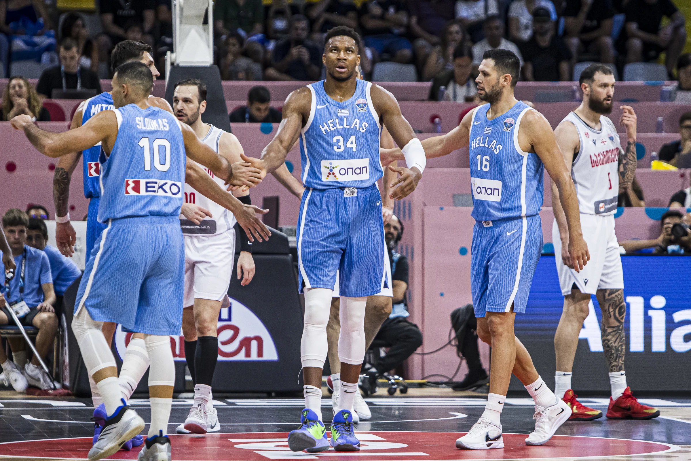 “Евро Баскет 2025”: Энэ жилийн Евро Баскетын анхны "Triple double"-ийг Лука Дончич хийлээ