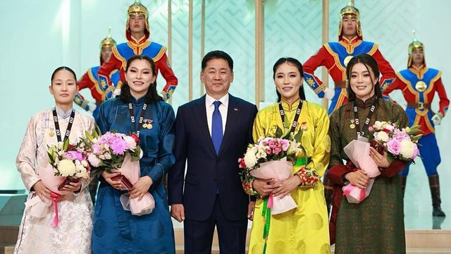 Дэлхийг алмайруулсан Монгол охид 3х3 ДАШТ-ний мөнгөн медальт, МУГТ цол хослуулан хүртлээ