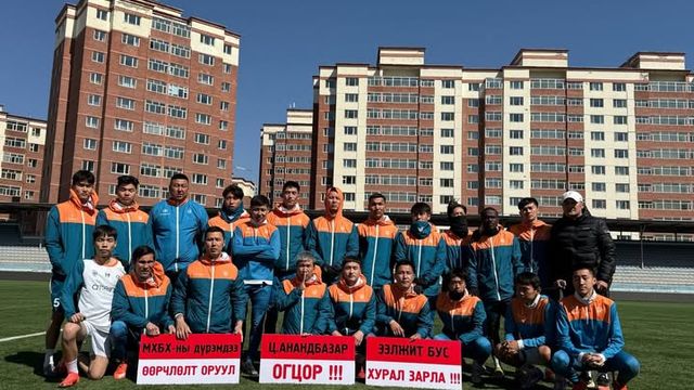 Ц.Анандбазарыг эсэргүүцсэн давалгаа улам бүр ихсэж,  ивээн тэтгэгчид нэгдэж эхэллээ