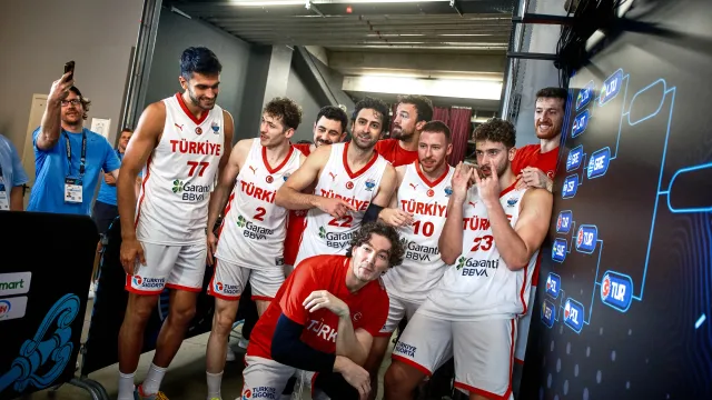 EuroBasket-2025: Турк улсын залуу од Alperen Sengun “Triple Double” гүйцэтгэж шигшээ багаа шөвгийн дөрөвт хөтөлж чадлаа