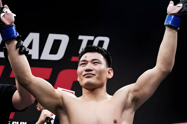 Намсрай UFC-ийн октагонд анхны тулаанаа хийхэд бэлэн боллоо