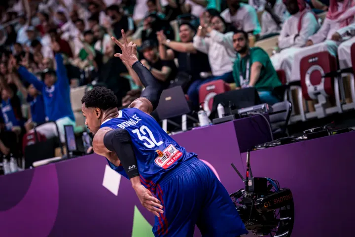 FIBA Asia Cup 2025: Филиппиний шигшээ багийн лидер Justin Brownlee багаа шөвгийн 8-д шалгарууллаа