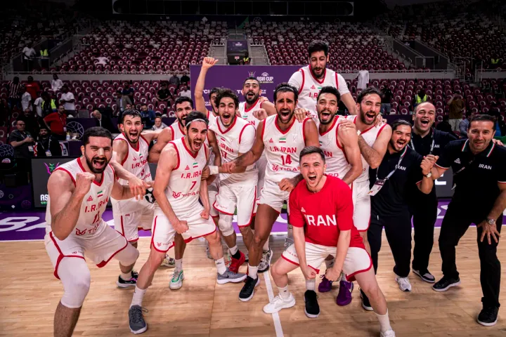 FIBA ASIA CUP 2025: Ираны шигшээ баг гайхалтай эргэн ирэлт хийж хагас шигшээд Австралийн хамтаар шалгарлаа