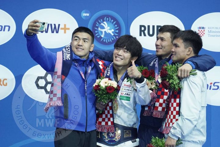 Монгол улсын Гавьяат тамирчин Т.Тулга ДАШТ-ээс мөнгөн медаль хүртлээ
