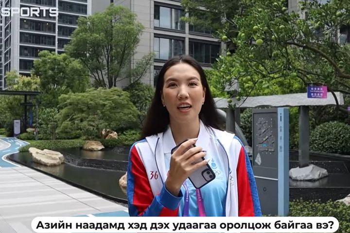 Монгол Улсын хөнгөн атлетикийн 400м-ийн гүйлтийн рекордыг шинэчлэн тогтоосон Б. Солонготой хийсэн ярилцлагыг хүргэж байна.