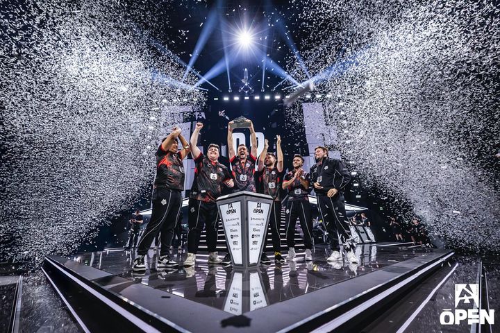 “BLAST Open London 2025” тэмцээний Гранд финалд “G2 Esports” баг шуугиантай ялалт байгууллаа