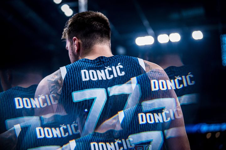 EuroBasket-2025: Энэ удаагийн аварга шалгаруулах тэмцээнийг өнгөлж байсан Лука Дончич тэмцээнээ өндөрлүүллээ