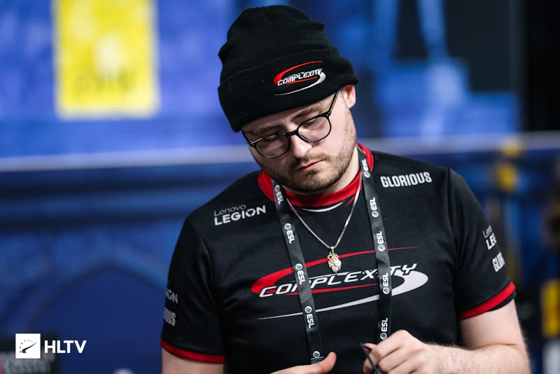 Counter Strike-ийн "Complexity" баг эх спортоо орхихоор болжээ
