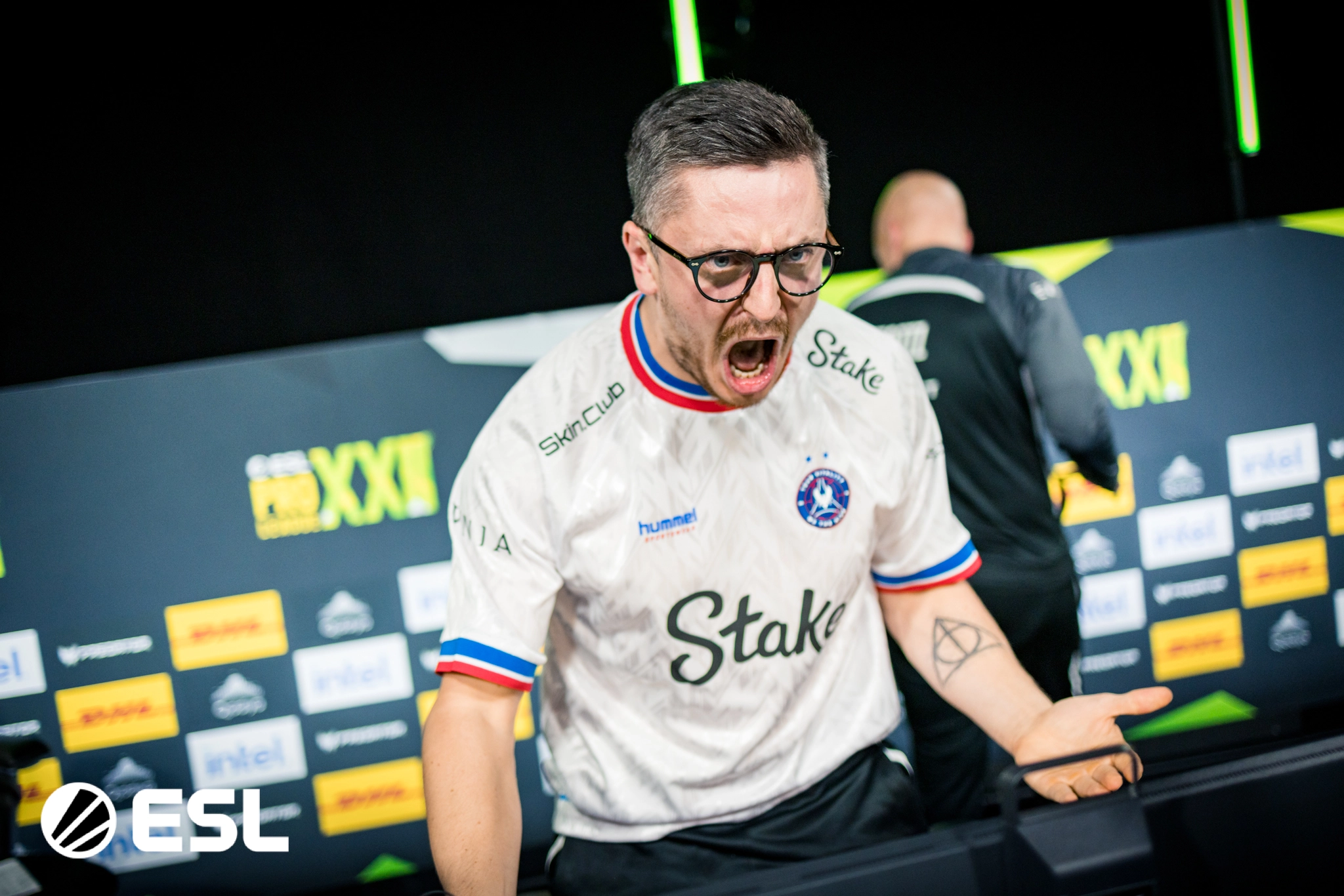 Vitality баг дөрвөн сарын дараа дахин аваргын цомыг өргөлөө